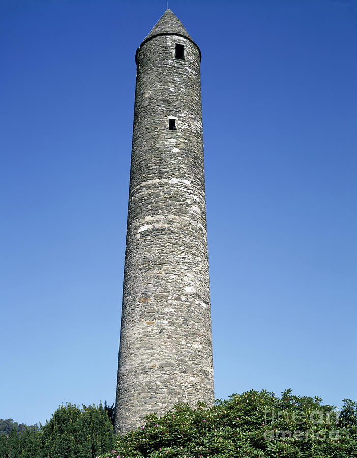 Irish Round Tower Photograph by Rafael Macia