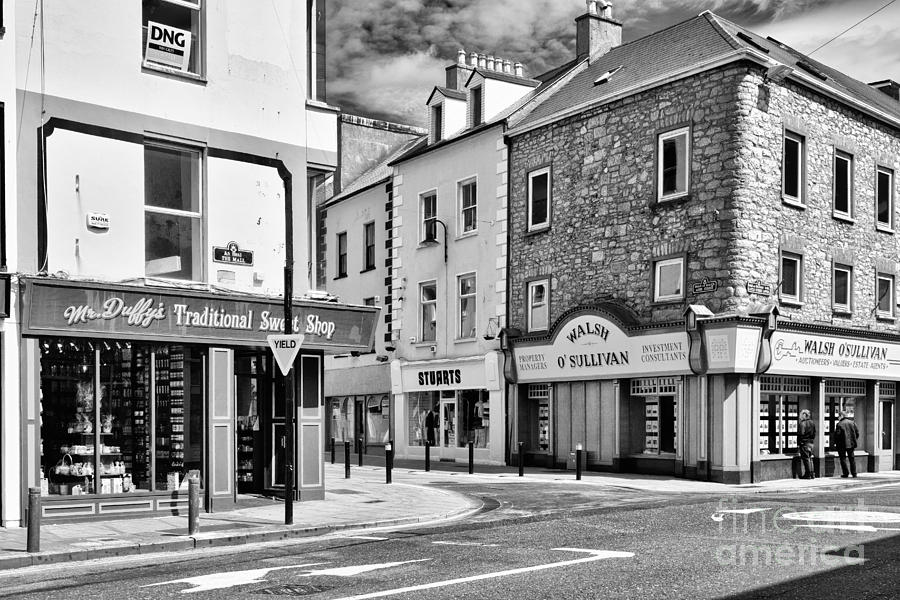 Black And White Photograph - Irish Shops by Juergen Klust