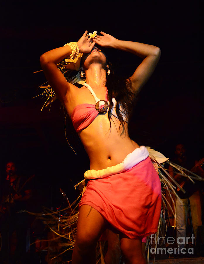  Art Of The Dance Rapa Nui 3 Photograph by Bob Christopher