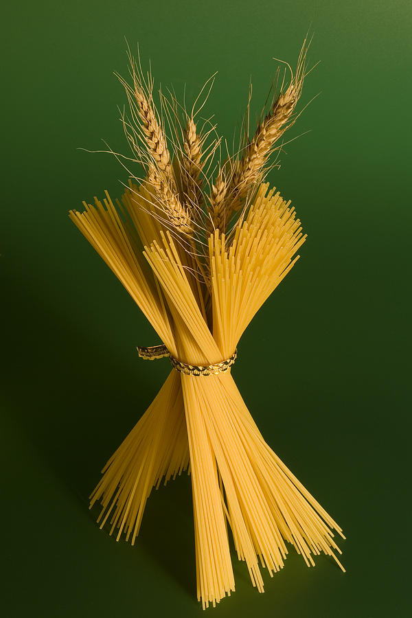 Still Life Photograph - Italian pasta by Margaryta Vakhterova