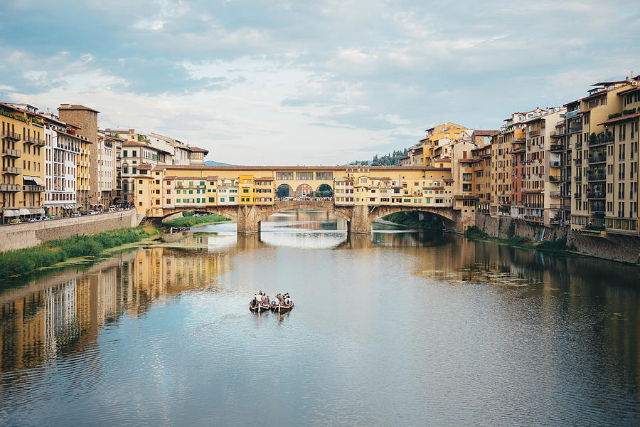 Italy, Florence, River Arno and Ponte Vecchio Photograph by Westend61
