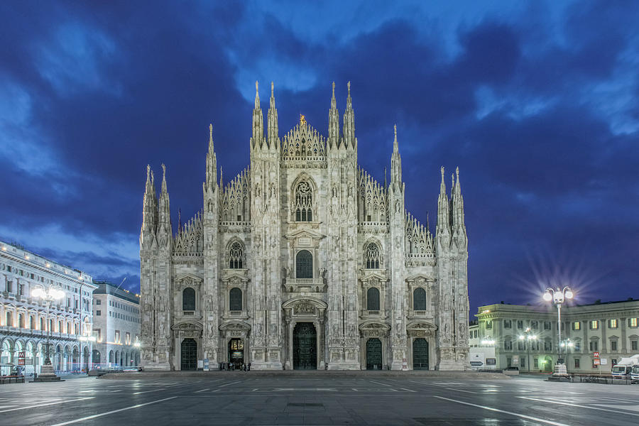 Italy, Milan, Cathedral (duomo Di Milano Photograph by Rob Tilley ...