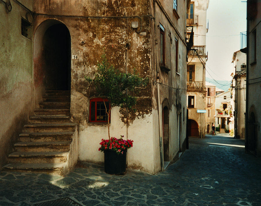 Italy Photograph - Italy - Old World by Nino Via