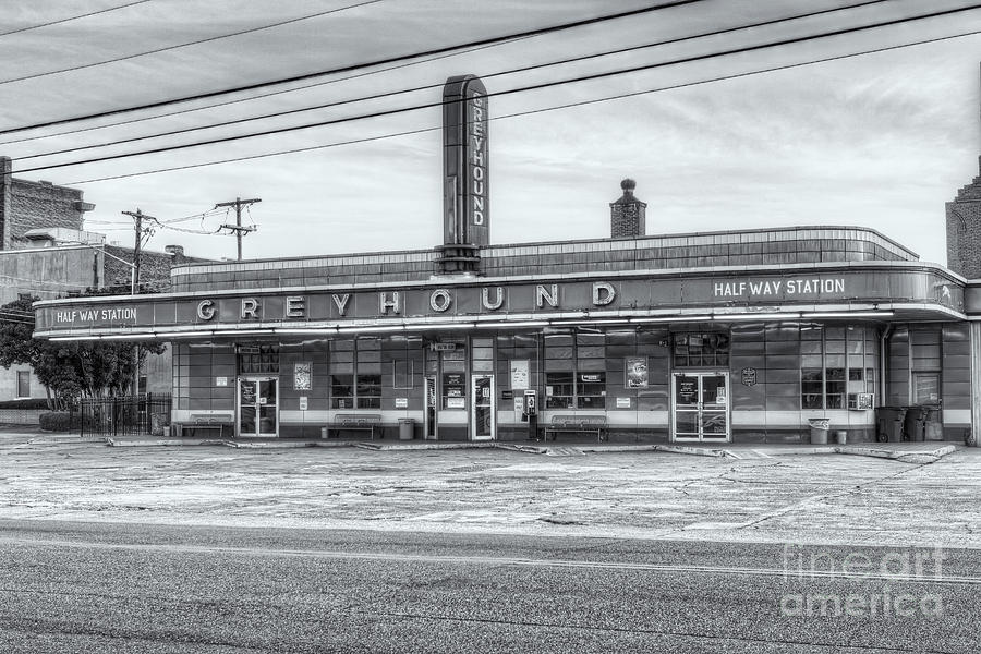 Architecture Photograph - Jackson Greyhound Bus Station VIII by Clarence Holmes