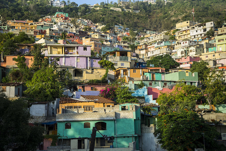 Jalousie, slum painted in bright colors Photograph by © Nina Dietzel