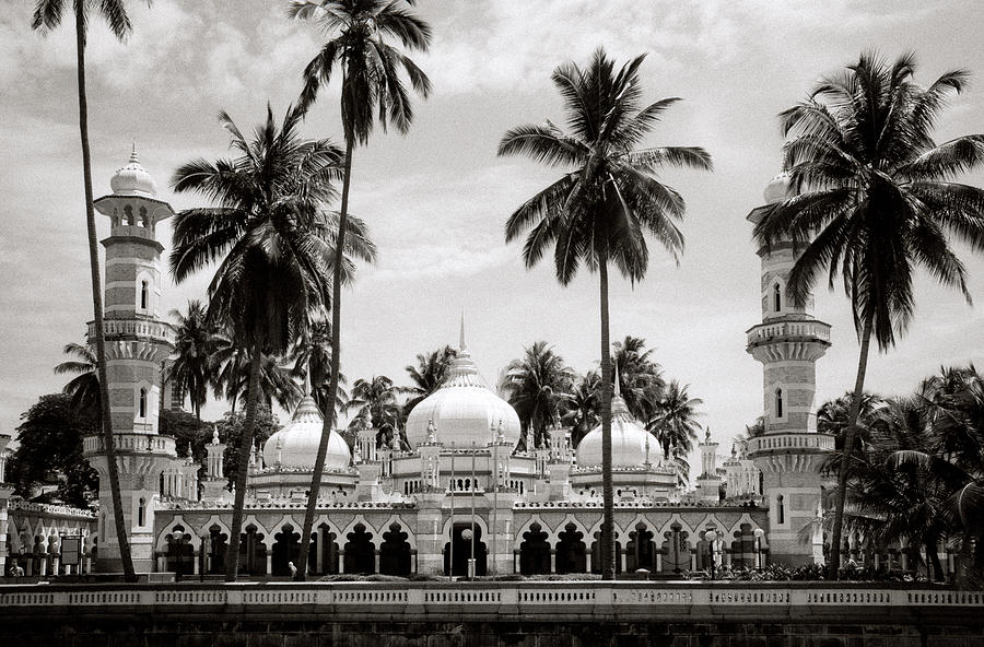Jamek Mosque In Kuala Lumpur Photograph by Shaun Higson