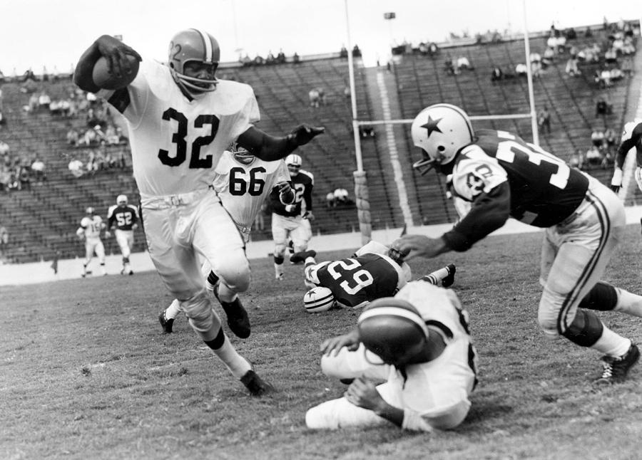 Jim Brown running with the ball Photograph by Gianfranco Weiss