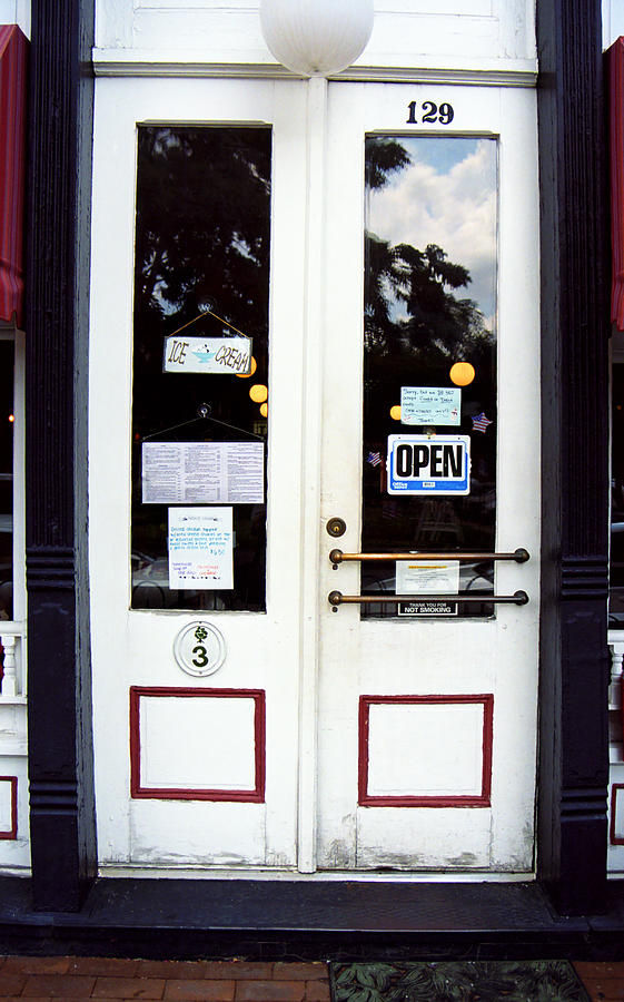 Jonesborough, Tennessee - Main Street Shop 2008 Photograph by Frank ...