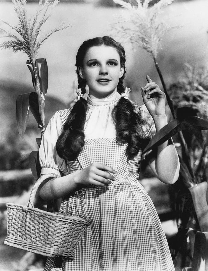 Judy Garland As Dorothy Photograph by Underwood Archives
