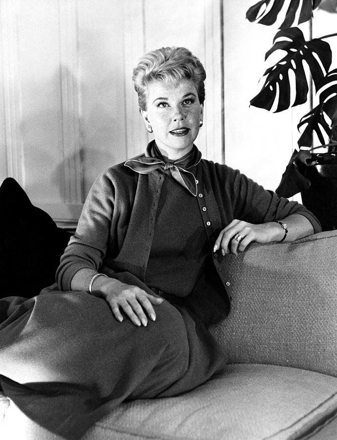 Julie Doris Day Relaxing Photograph By Everett