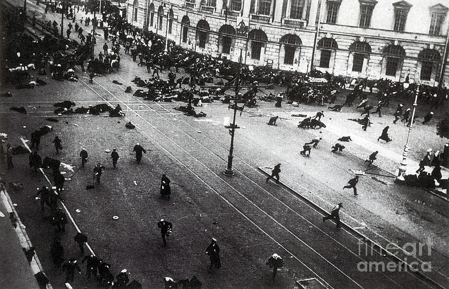 July Days Bolsheviks Clash Photograph by Photo Researchers