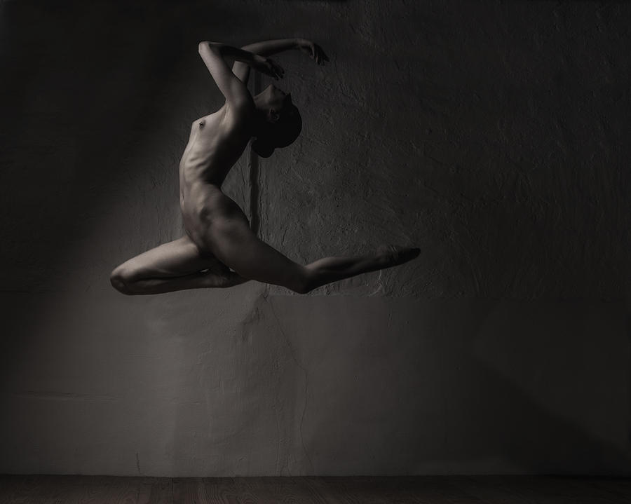 Nude Photograph - Jump by Xenia Seurat