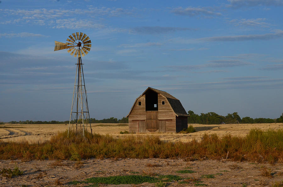 Kansas Barn And Windmill Photograph By Dan Hedden