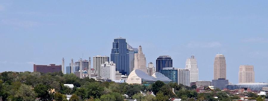 City Photograph - Kansas City Missouri Skyline by Elizabeth Sullivan