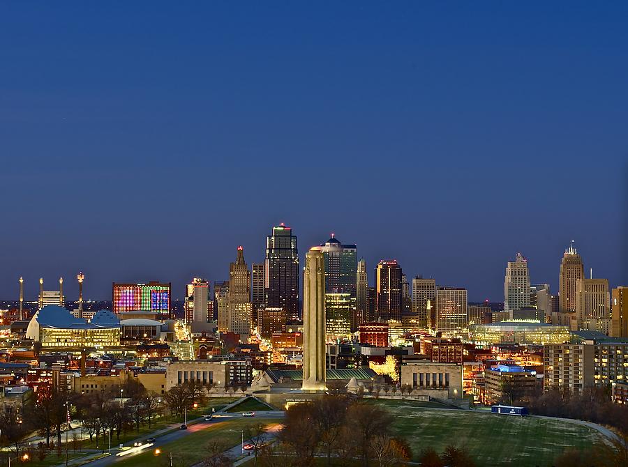 Kansas City Skyline - Twilight Photograph by Devin Botkins - Fine Art ...