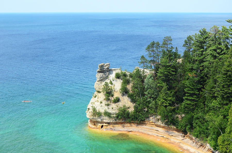 Kayakers By Miners Castle At Pictured Rocks National Lakeshore ...