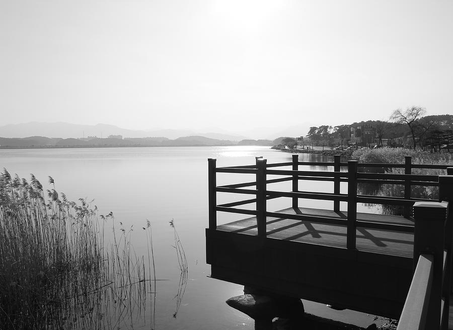 Black And White Photograph - Keyng-po Lake by Kume Bryant