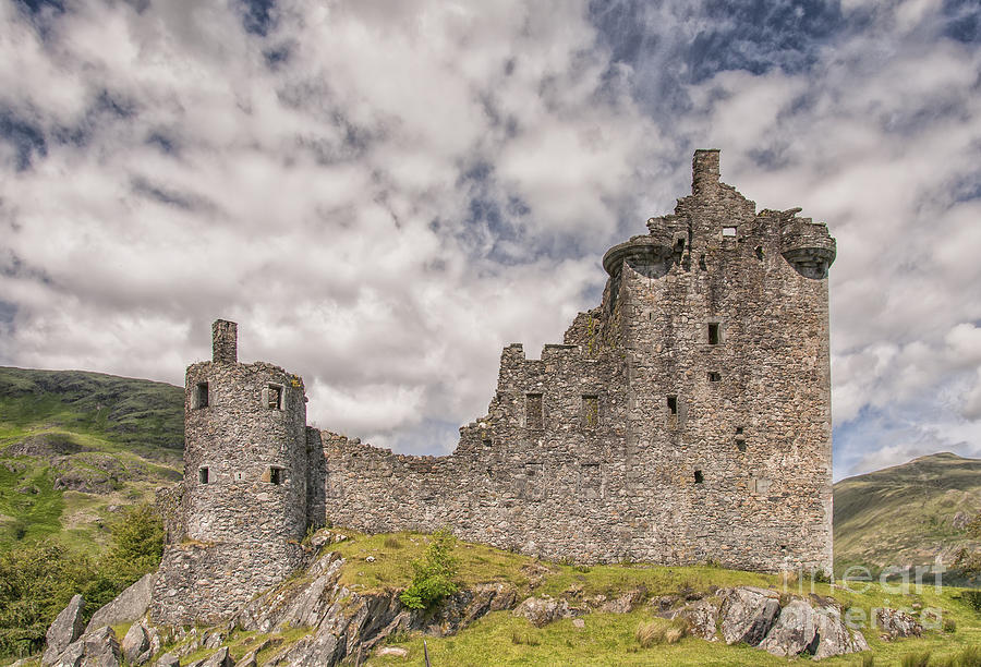 Kilchurn Castle 02 Photograph by Antony McAulay