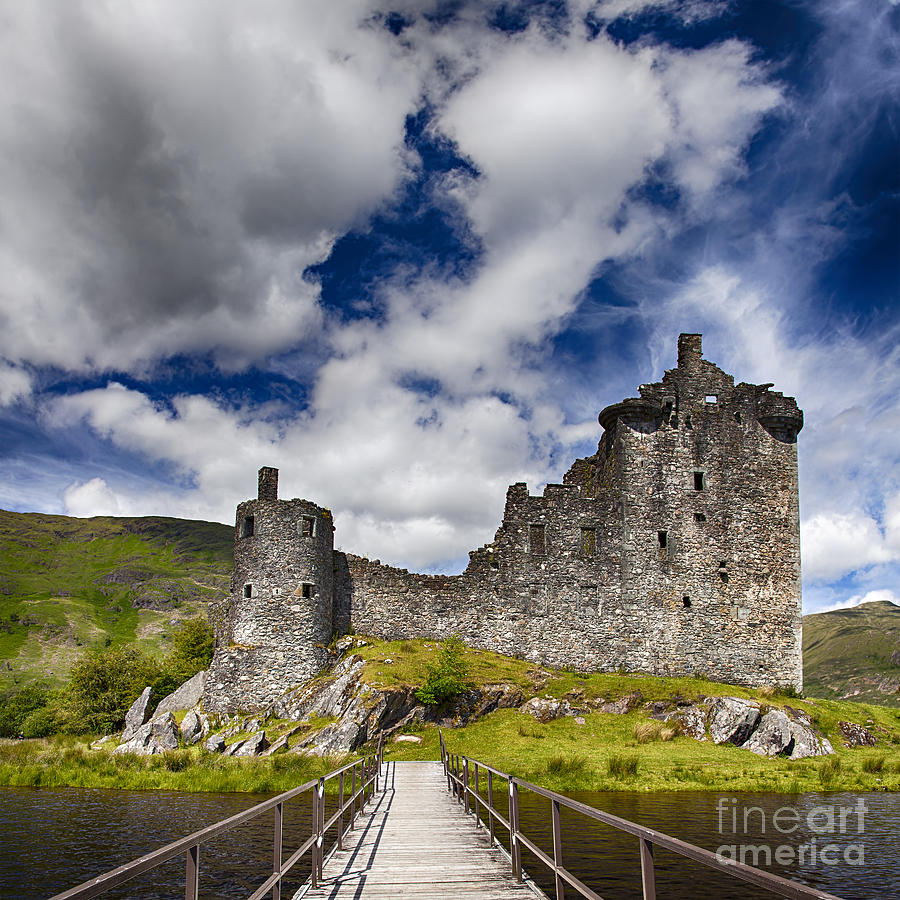 Kilchurn castle Scotland Photograph by Sophie McAulay