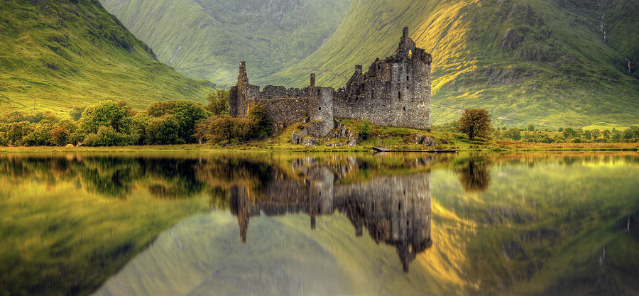 Kilchurn Photograph by Wojciech Kruczynski