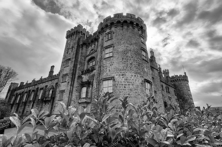 Kilkenny Castle BW - Kilkenny - Ireland Photograph by Bruce Friedman
