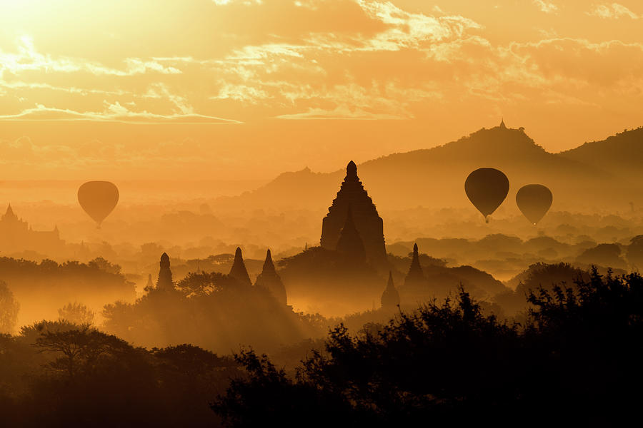 Kingdom Of Bagan Photograph by Santi Sukarnjanaprai