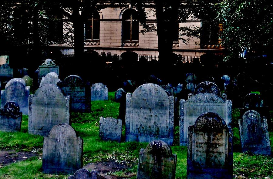 Kings Chapel Burial Ground Photograph by Benjamin Yeager