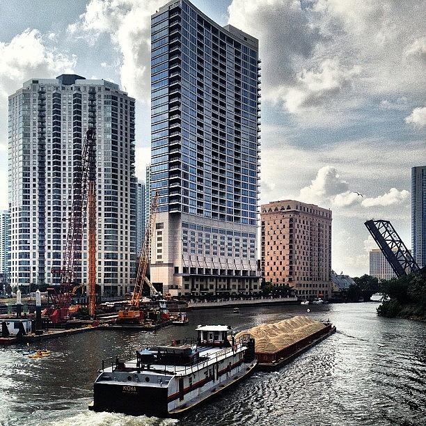 Kiowa And Barge On The Chicago River Photograph by Art Rummery