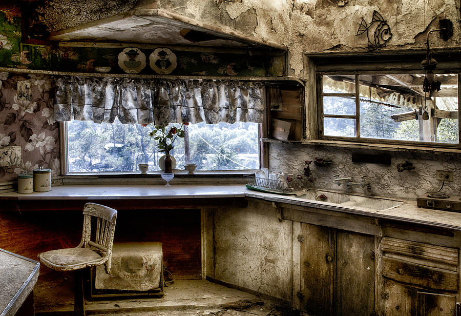 Kitchen At Nitt Witt Ridge Photograph by Robert Woodward