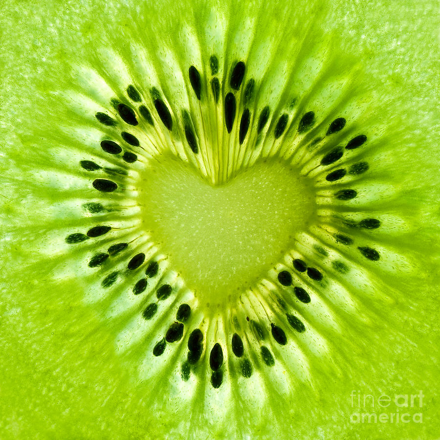 Abstract Photograph - Kiwi heart by Delphimages Photo Creations