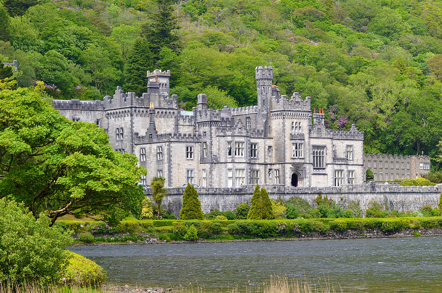 Kylemore Abbey Photograph by Jeffrey Hamilton - Fine Art America