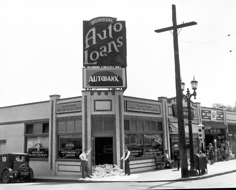 LA Auto Loan Bank Photograph by Underwood Archives