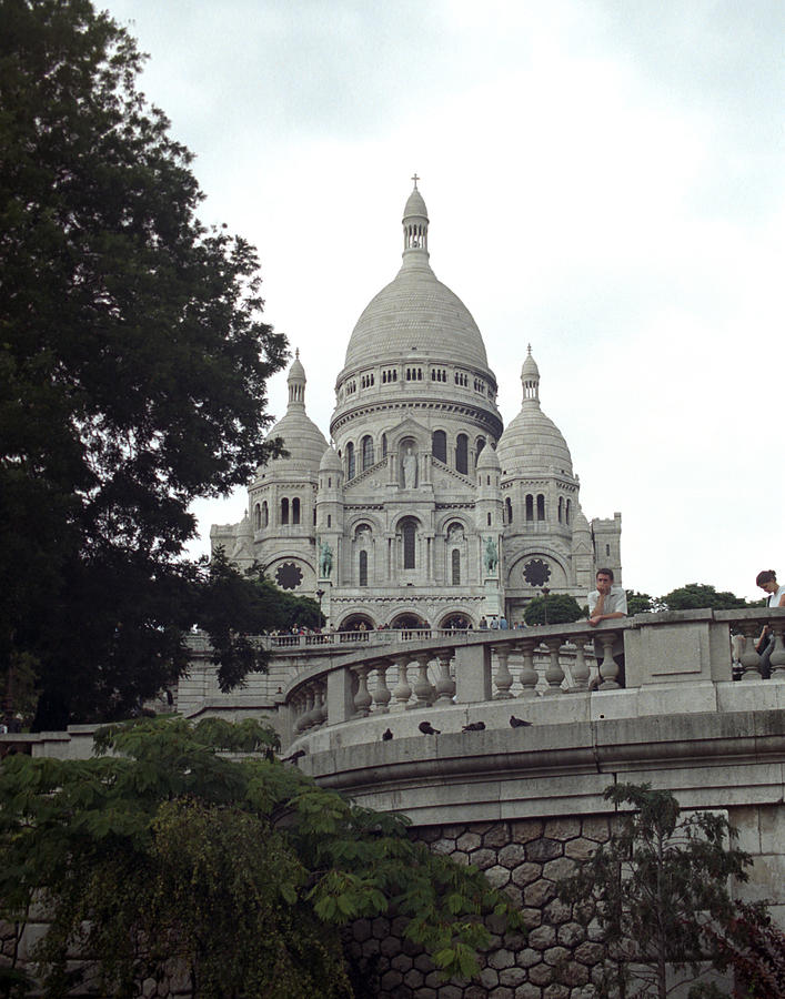 Paris Photograph - La Basilique du Sacre Coeur de Montmarte in Paris by Jared Bendis