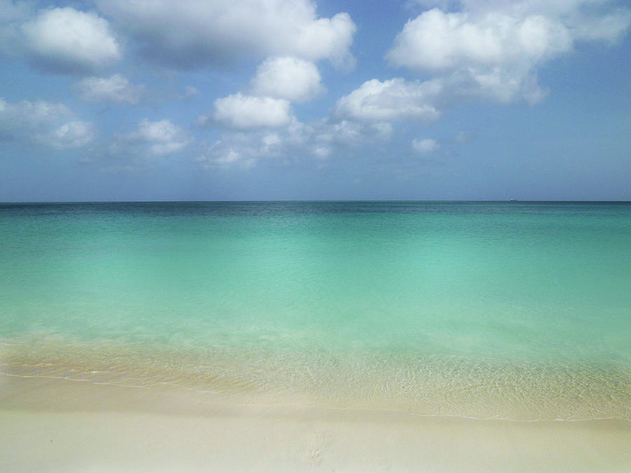 Nature Photograph - La Serenidad De Las Playas De Aruba by Elizabeth Fernandez