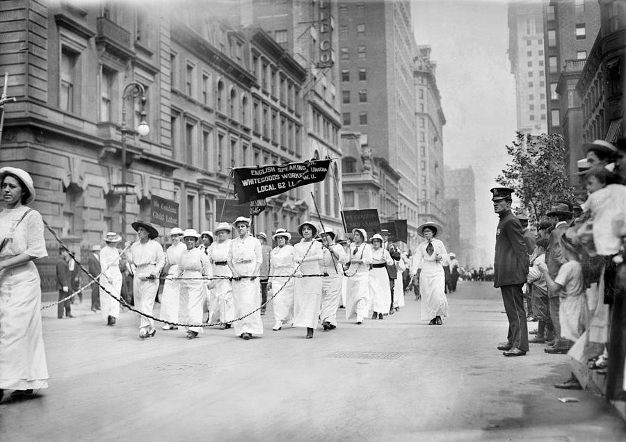 Labor Day Parade, 1913 Photograph by Granger