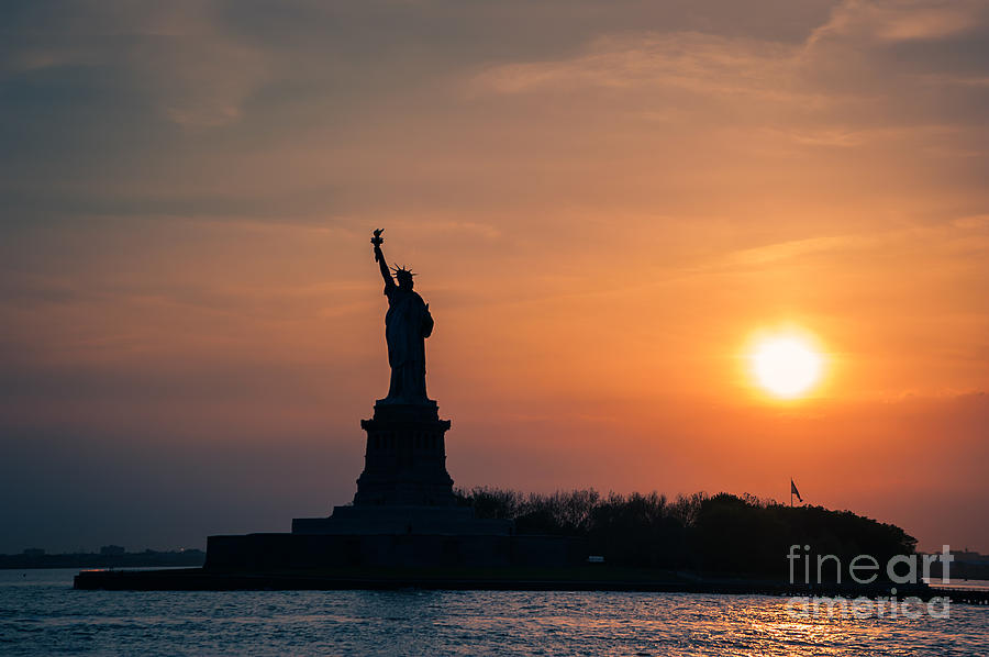 Lady Liberty by Ray Warren Lady Liberty by Ray Warren