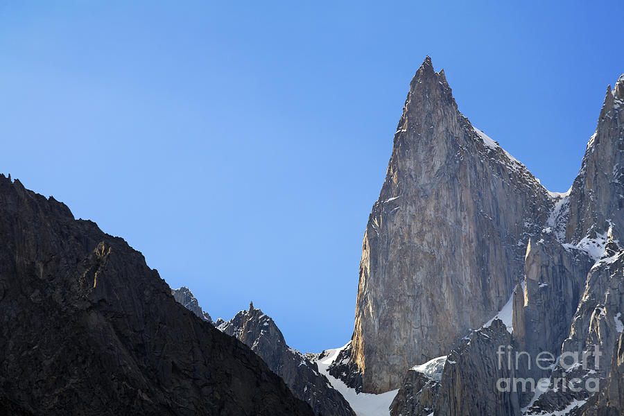 Mountain Photograph - Ladys Finger peak in Pakistan by Robert Preston