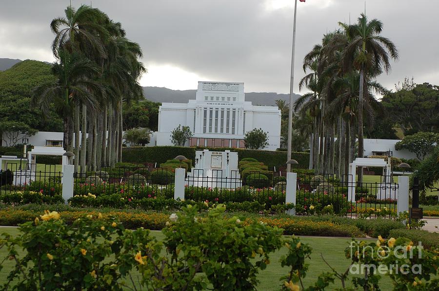 Laie Hawaii Lds Temple Photograph By Rick Campbell - Fine Art America