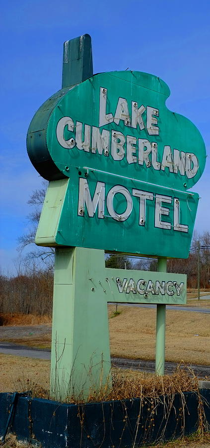 Lake Cumberland Motel Sign Photograph by Stacie Siemsen