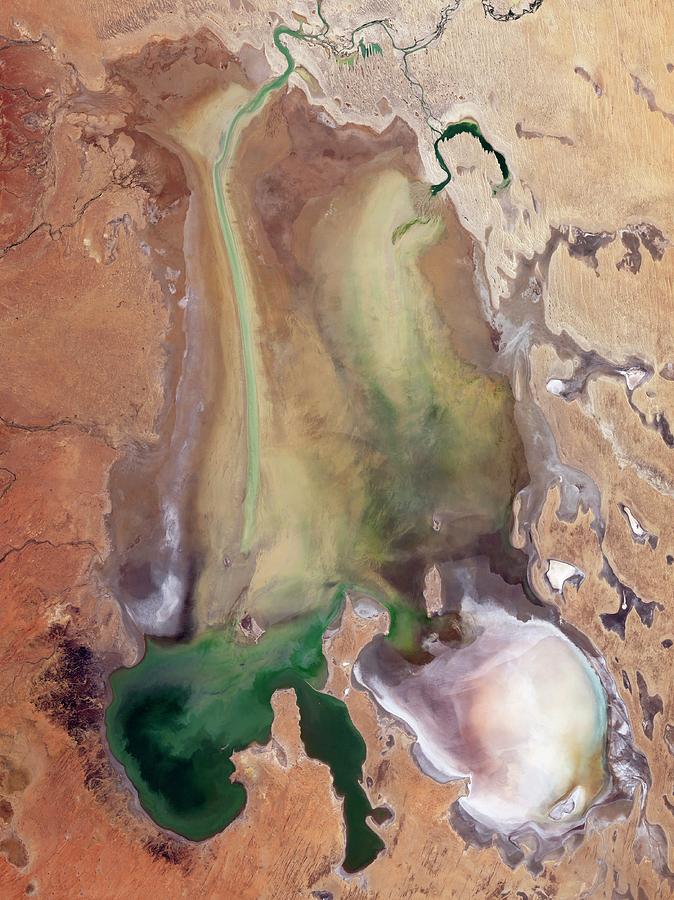 Lake Eyre Wet Period Photograph by Nasa/usgs/science Photo Library