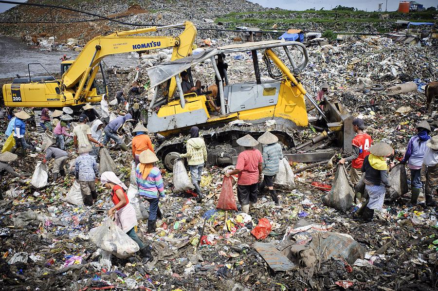 Human Photograph - Landfill scavenging, Indonesia by Science Photo Library