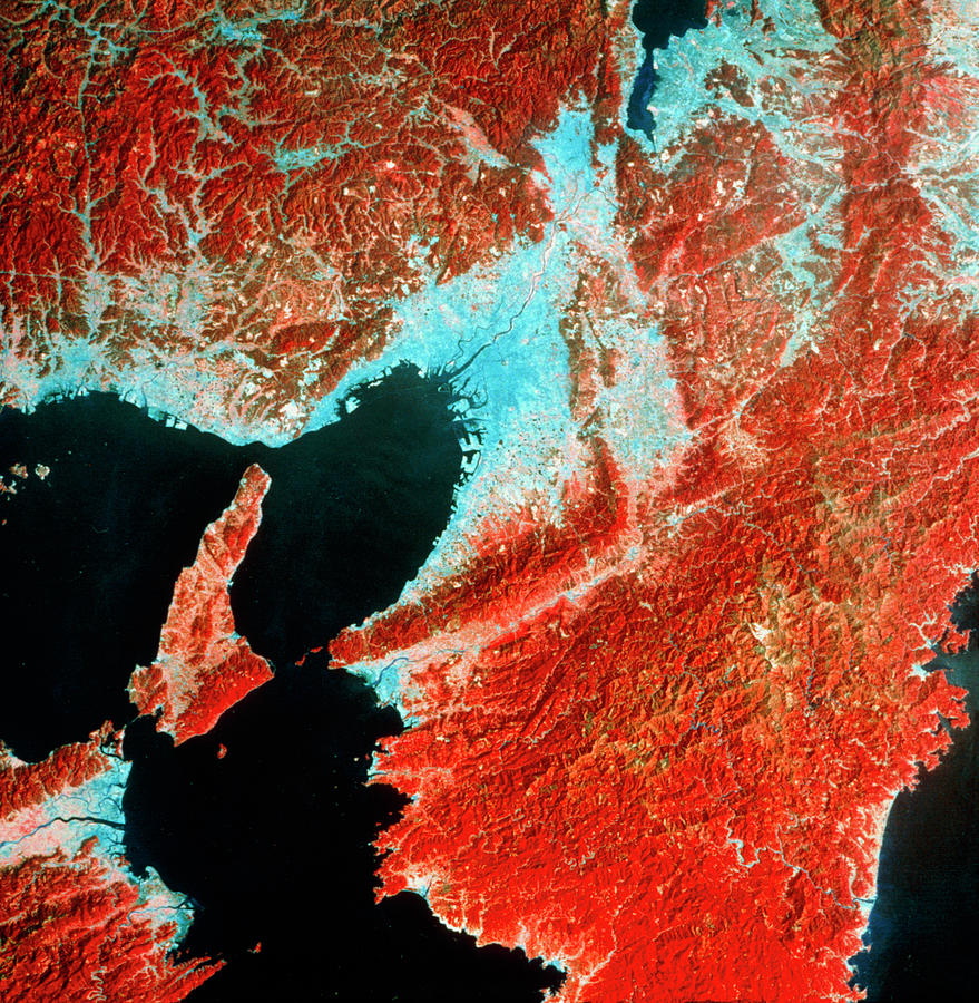 Landsat Image Of Osaka Bay And Osaka Photograph by Mda Information Systems/science Photo Library
