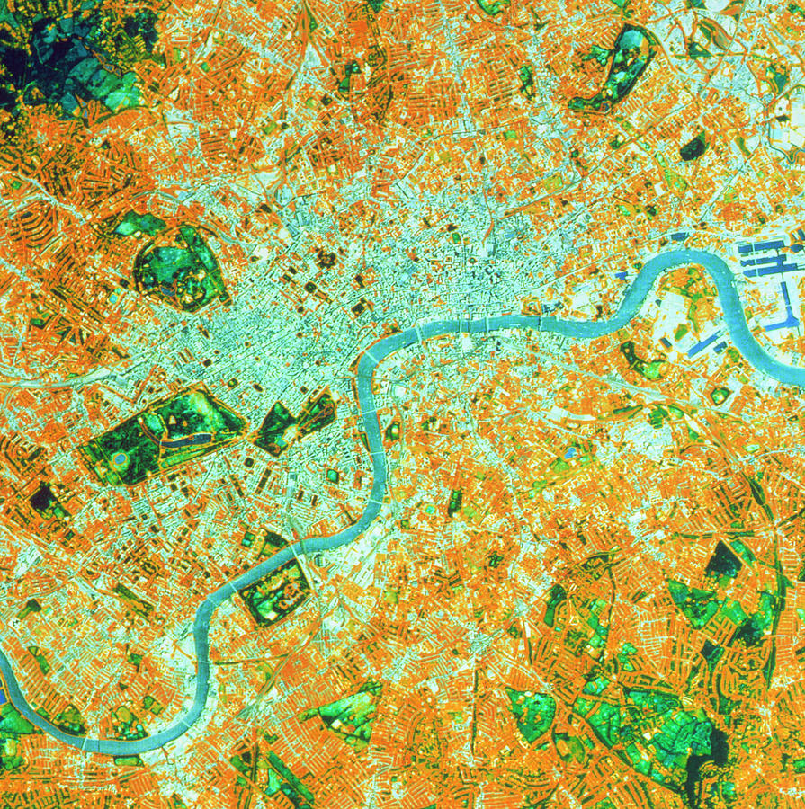 Landsat Tm Image Of Central London Photograph by Nrsc Ltd/science Photo Library