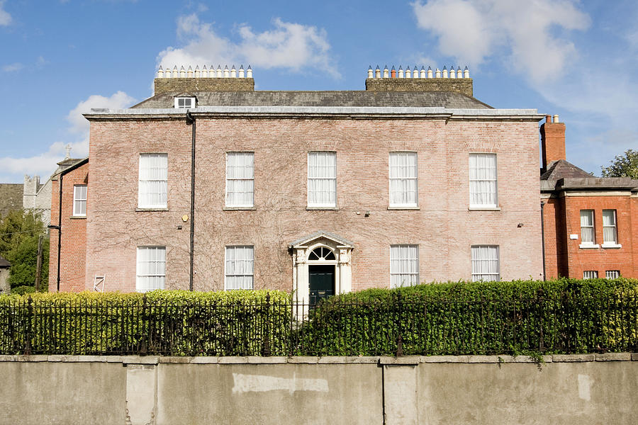 Large Georgian Style House In Dublin Photograph by Lleerogers