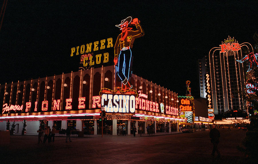 Las Vegas 1983 Photograph by Frank Romeo