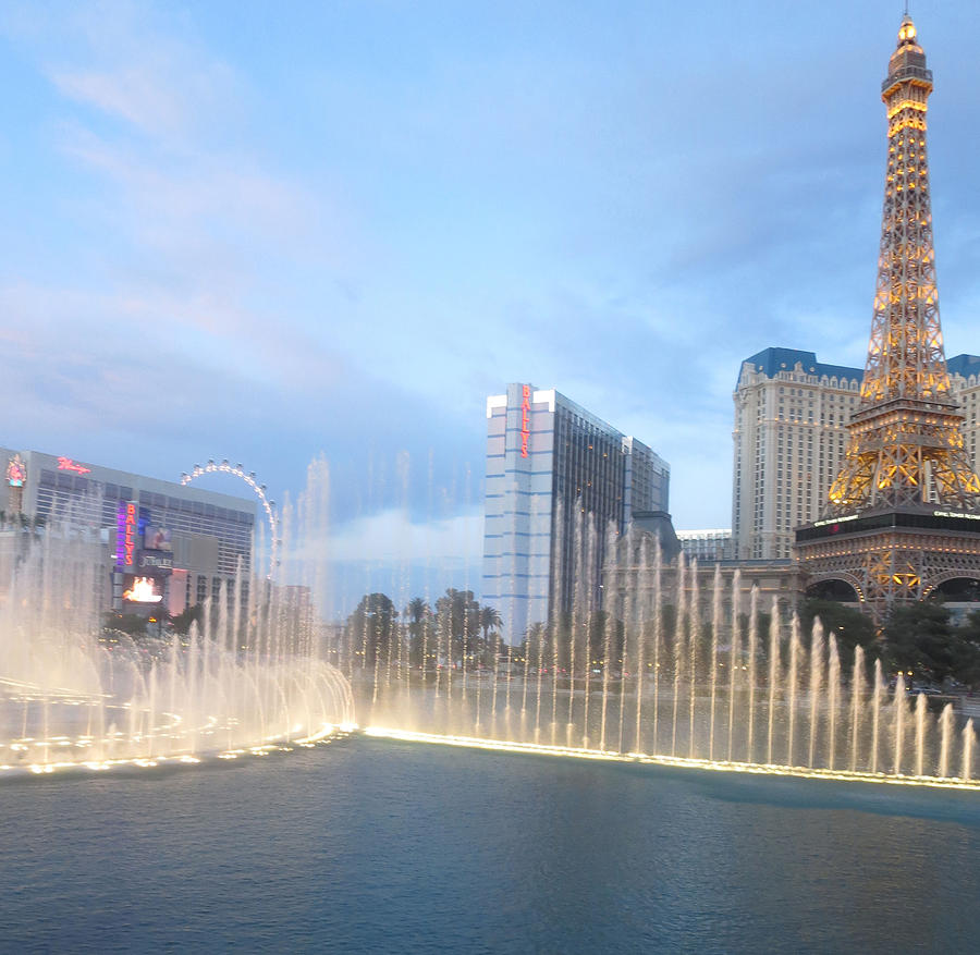 Architecture Photograph - Las Vegas Fountain Replica EFFEL Tower by Navin Joshi