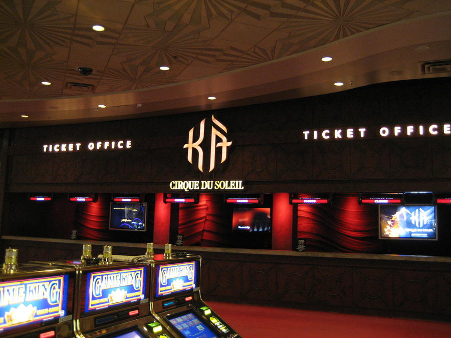 Las Photograph - Las Vegas - MGM Casino - 12126 by DC Photographer