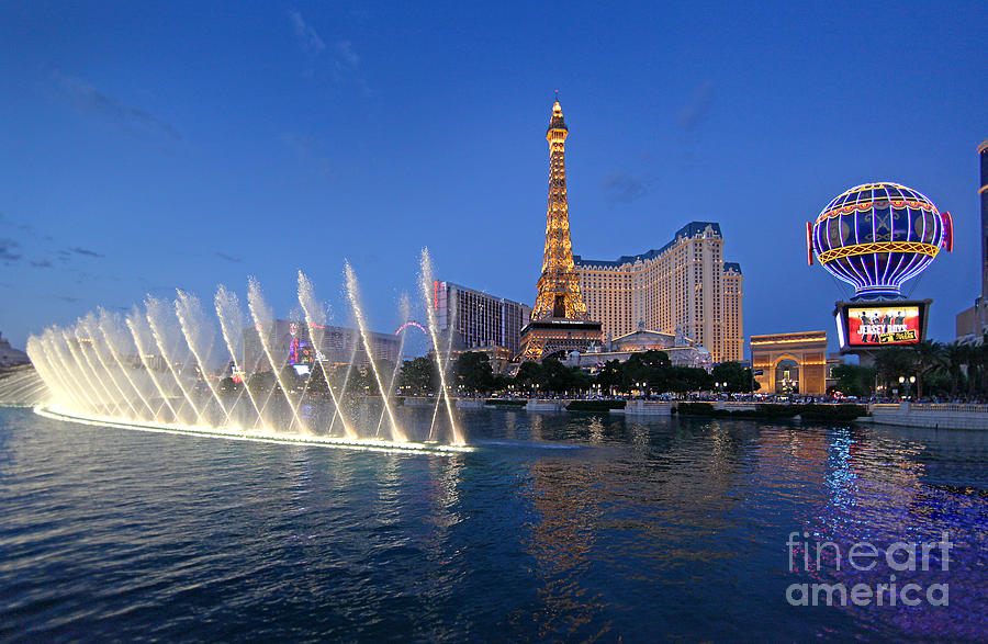 Las Vegas Skyline Photograph by Martin Konopacki