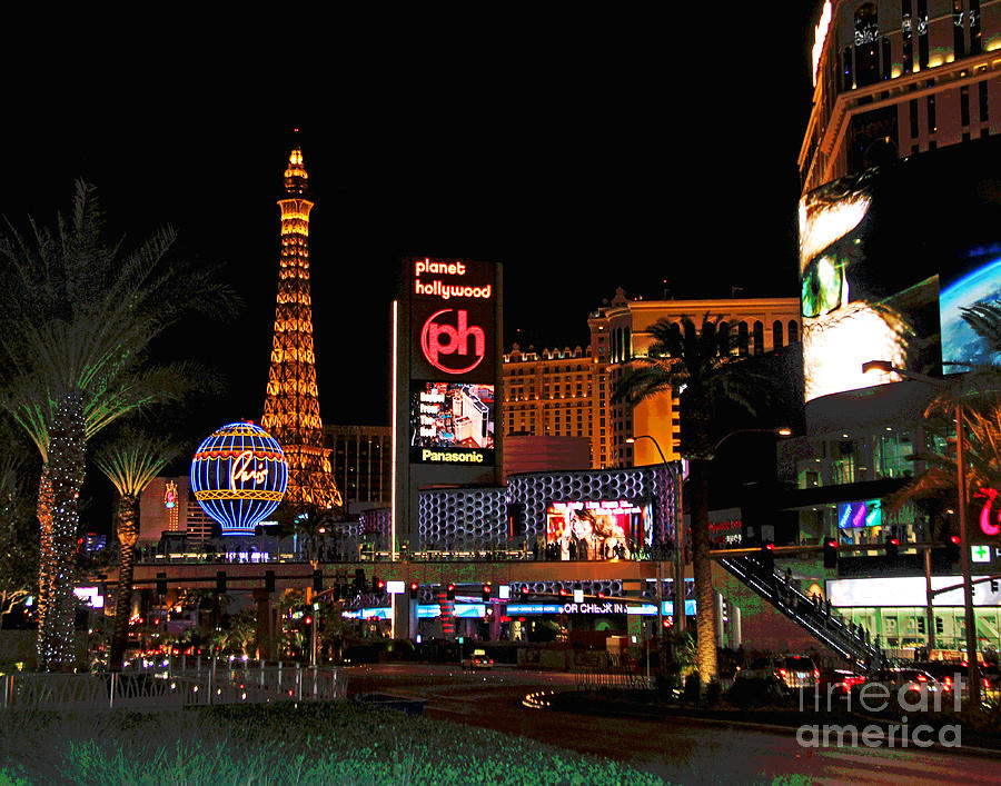 Las Vegas Strip Photograph by Larry Oskin