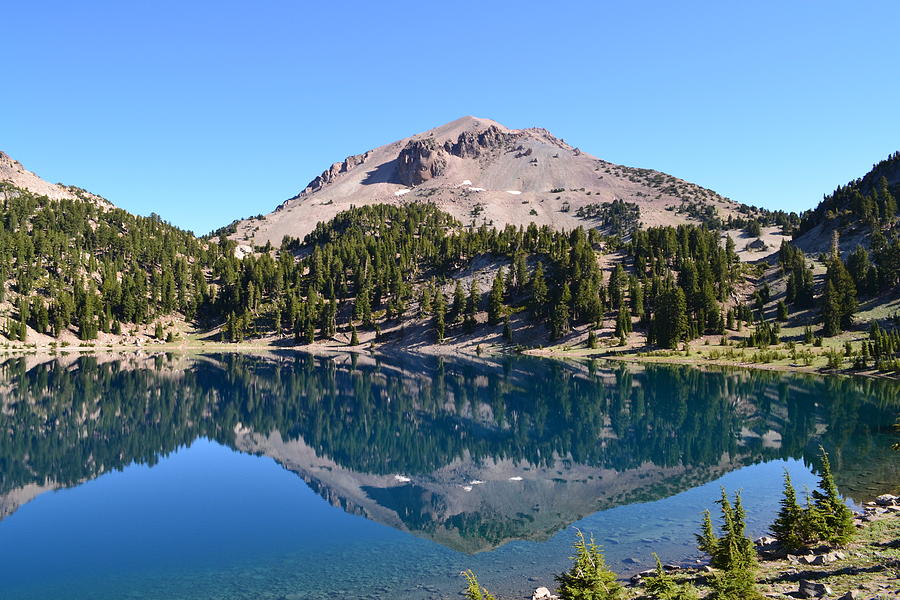 Lassen Peak Reflection In Lake Helen Lassen Volcanic National Park ...